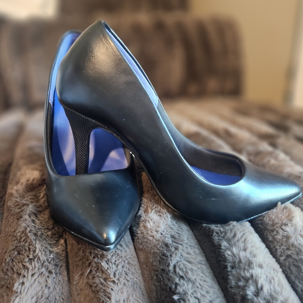 Black Sculptural Heel Pumps